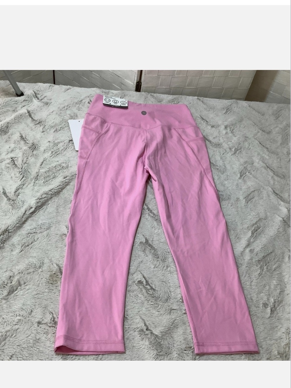 NWT X by gottex women’s Pink Active Capri Leggings